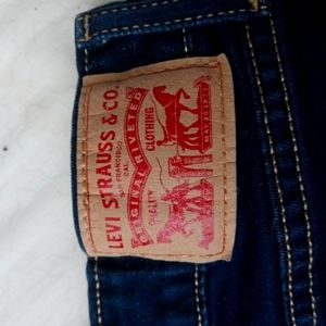 Levi Jeans, size 27/ 2-4
